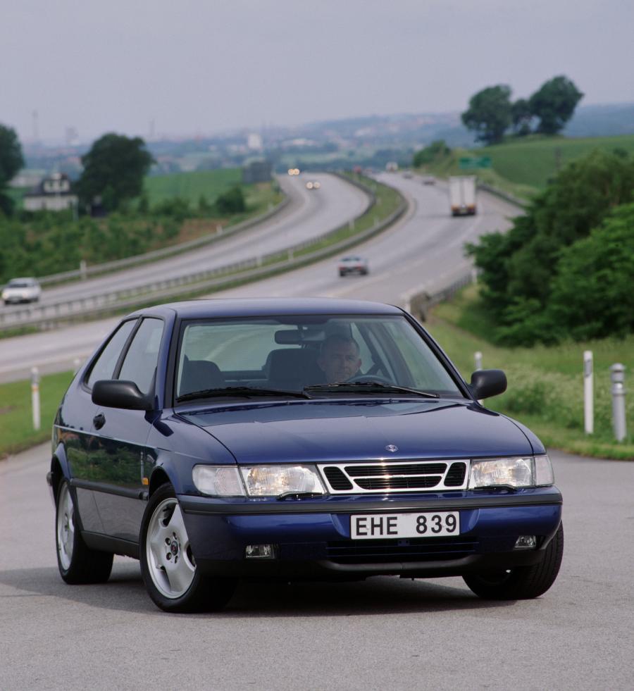  Saab 900 SE Turbo Coupe 1993 года  (фото 22 из 29)